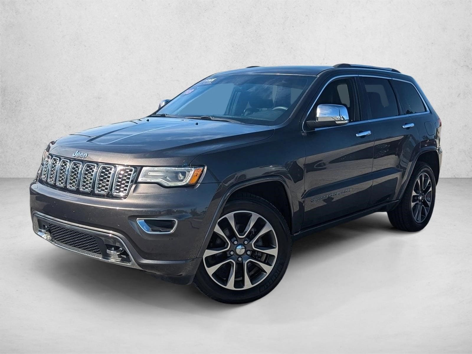 2018 Jeep Grand Cherokee Overland's photo