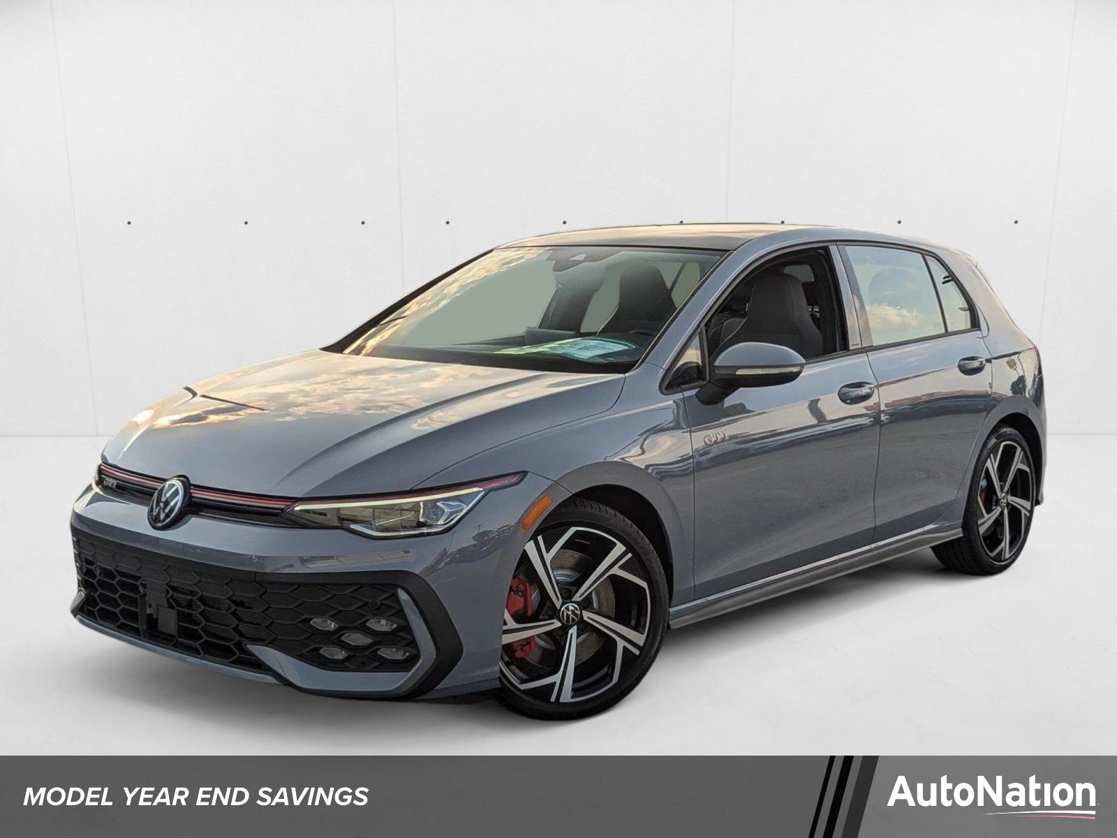 2025 Volkswagen Golf GTI 2.0T SE 4-door DSG's photo