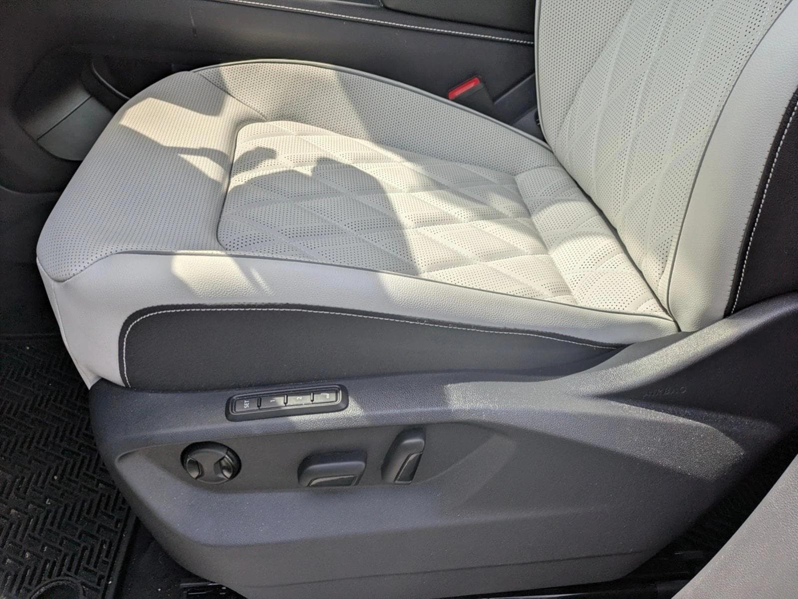 2026 Volkswagen Atlas Cross Sport SEL Premium R-LINE - Photo 9