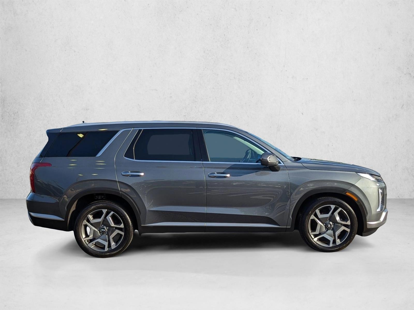 2024 Hyundai Palisade SEL photo 3