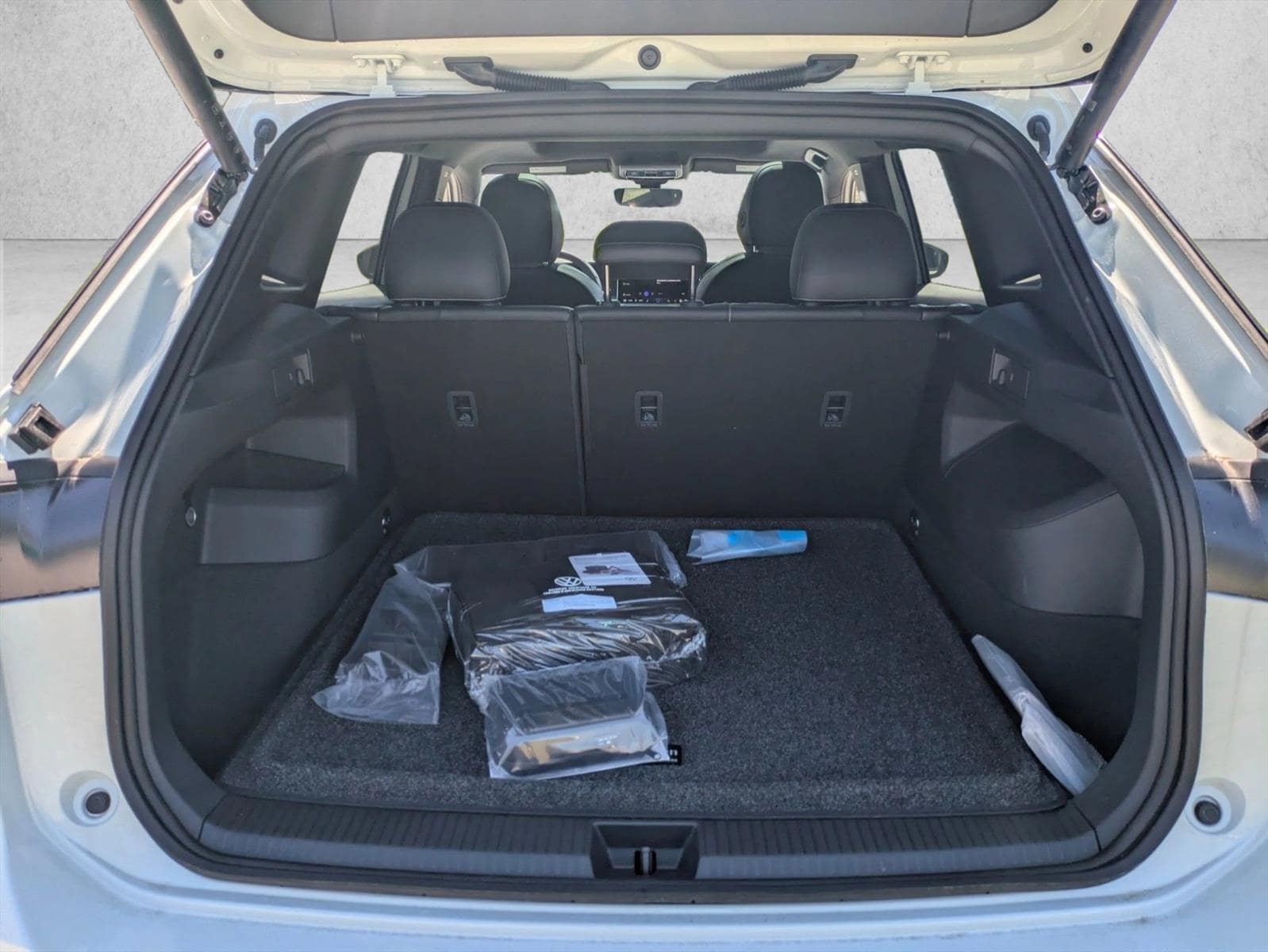 2026 Volkswagen Tiguan SE R-LINE BLACK - Photo 18