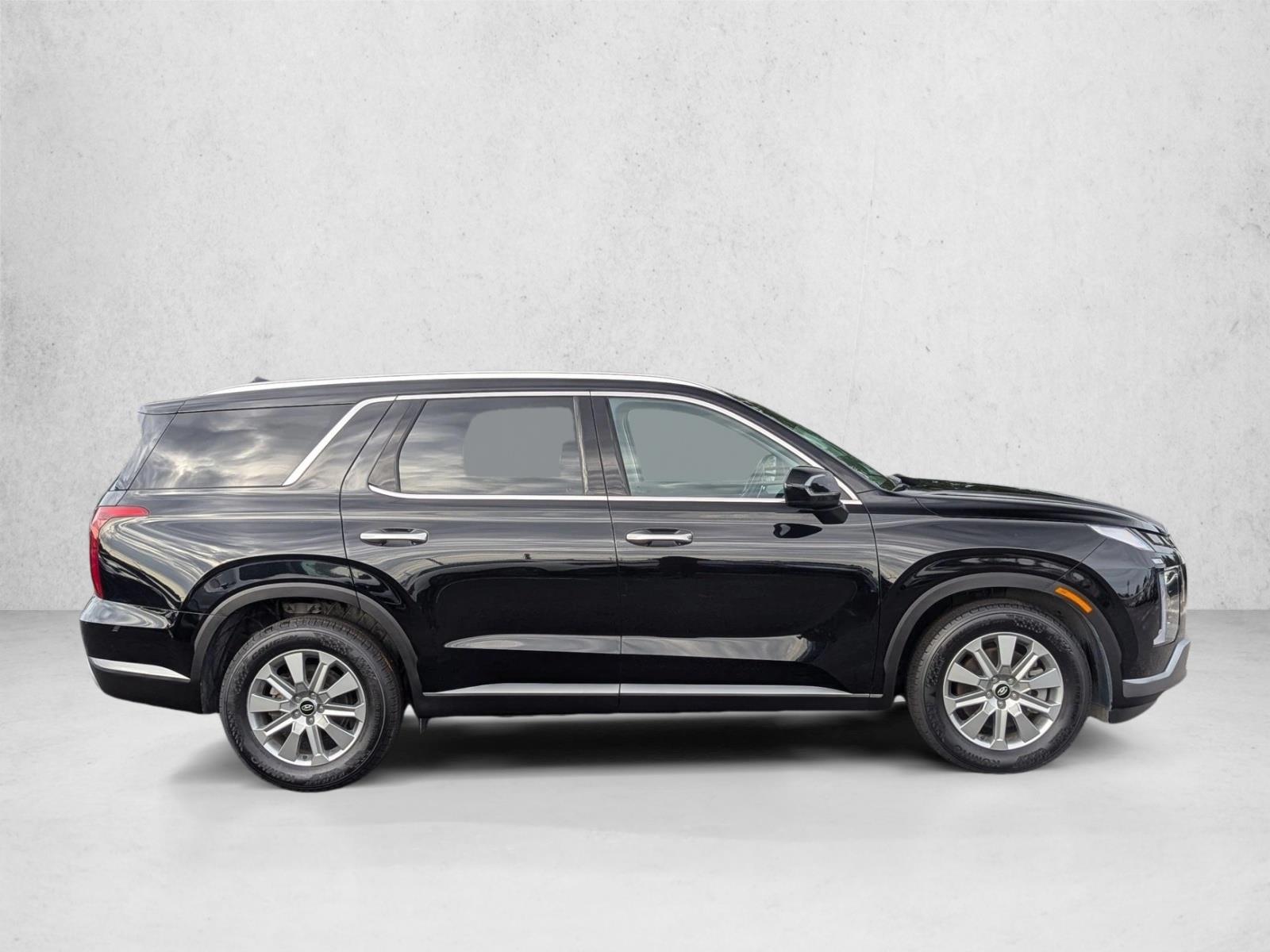 2023 Hyundai Palisade SEL photo 2
