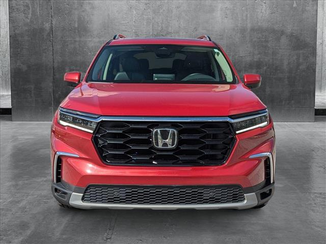 2024 Honda Pilot Touring Sport photo 2