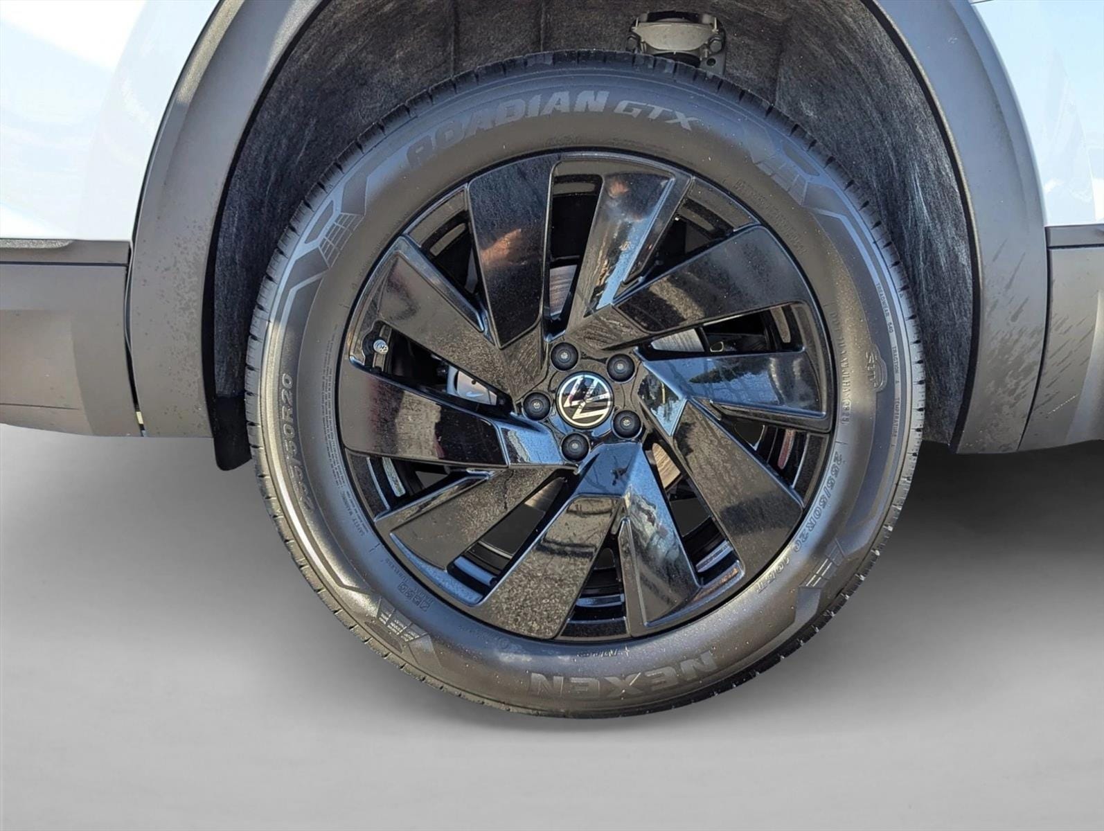 2026 Volkswagen Atlas SE w/Tech - Photo 9