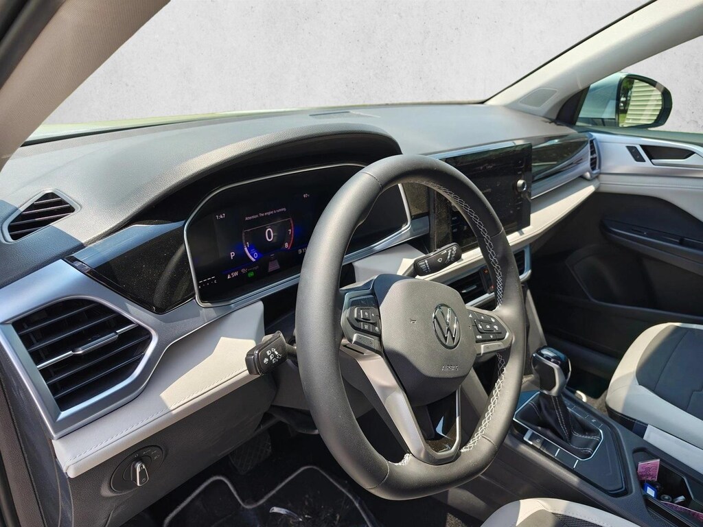 New 2026 Volkswagen Taos SE Sport Utility