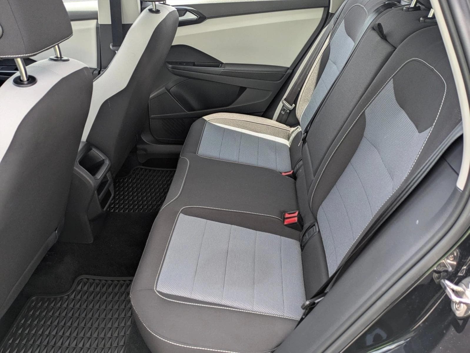 2025 Volkswagen Taos S - Photo 17
