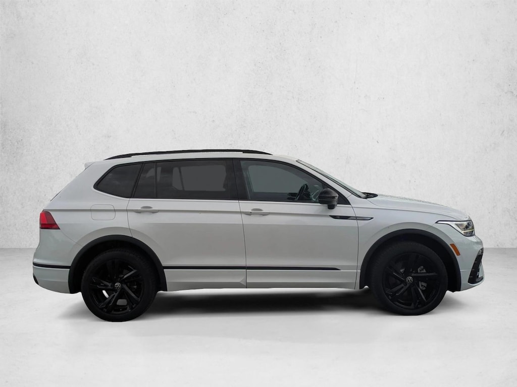 Used 2023 Volkswagen Tiguan SE R-Line Black Sport Utility