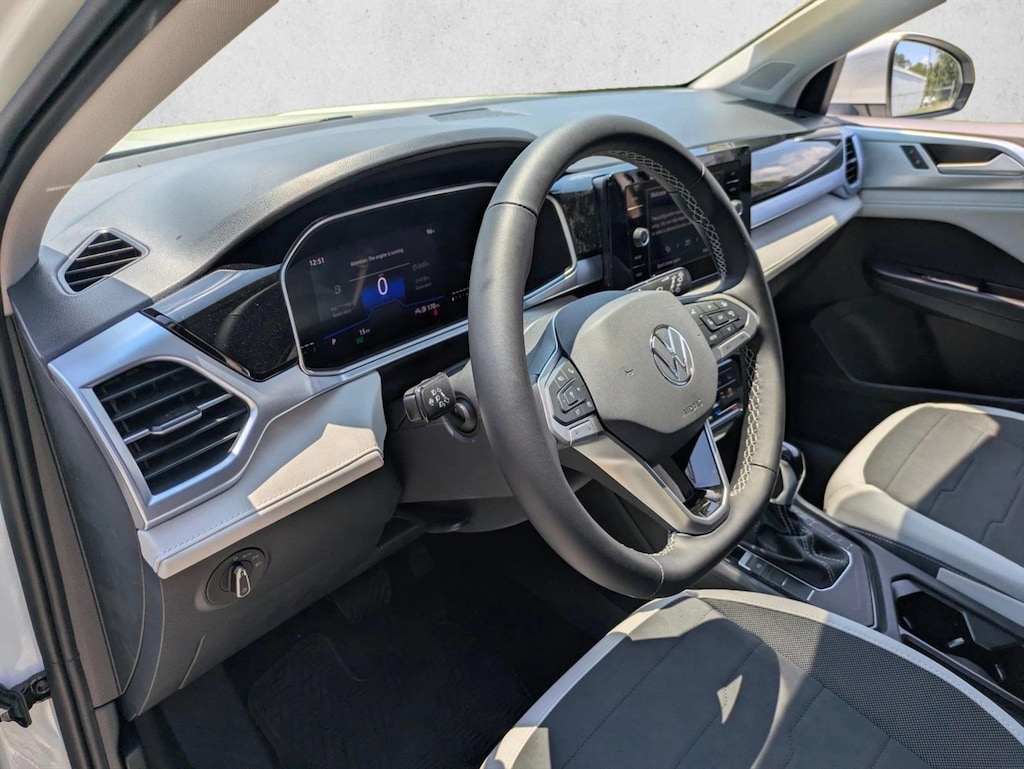 New 2026 Volkswagen Taos SE Sport Utility
