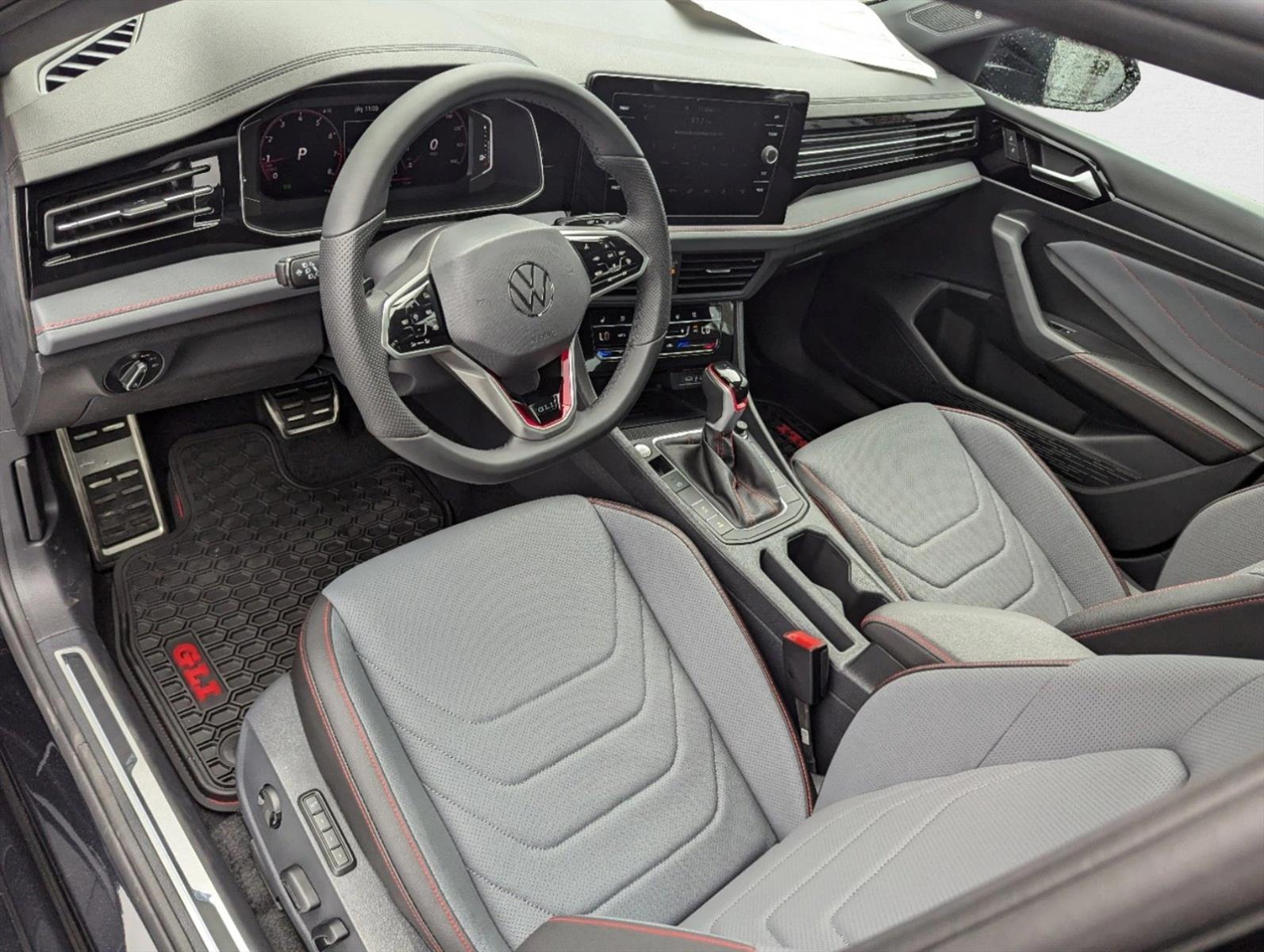 2025 Volkswagen Jetta GLI Autobahn photo 3