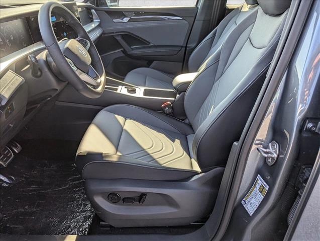 2026 Volkswagen Tiguan SE R-Line Black photo 4