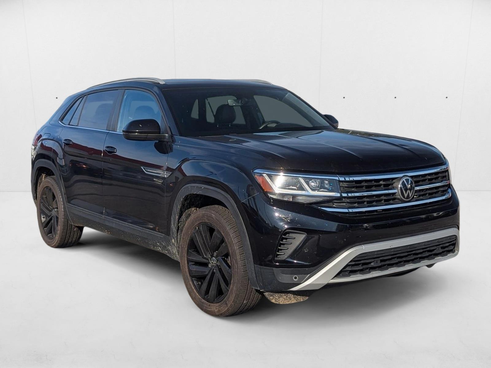 2022 Volkswagen Atlas Cross Sport SE Technology photo 3
