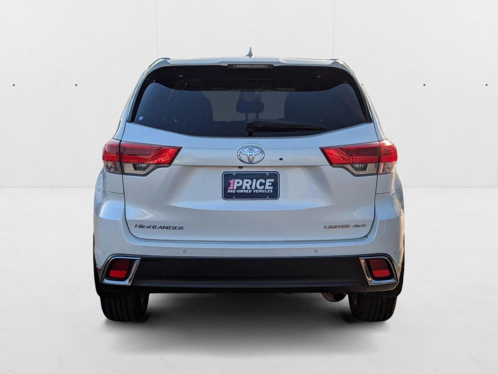 Image of Used 2019 Toyota Highlander Limited Platinum