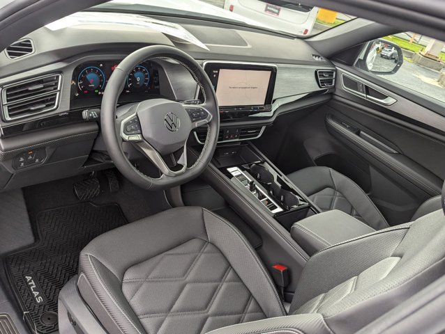 2025 Volkswagen Atlas Cross Sport SE Technology photo 2