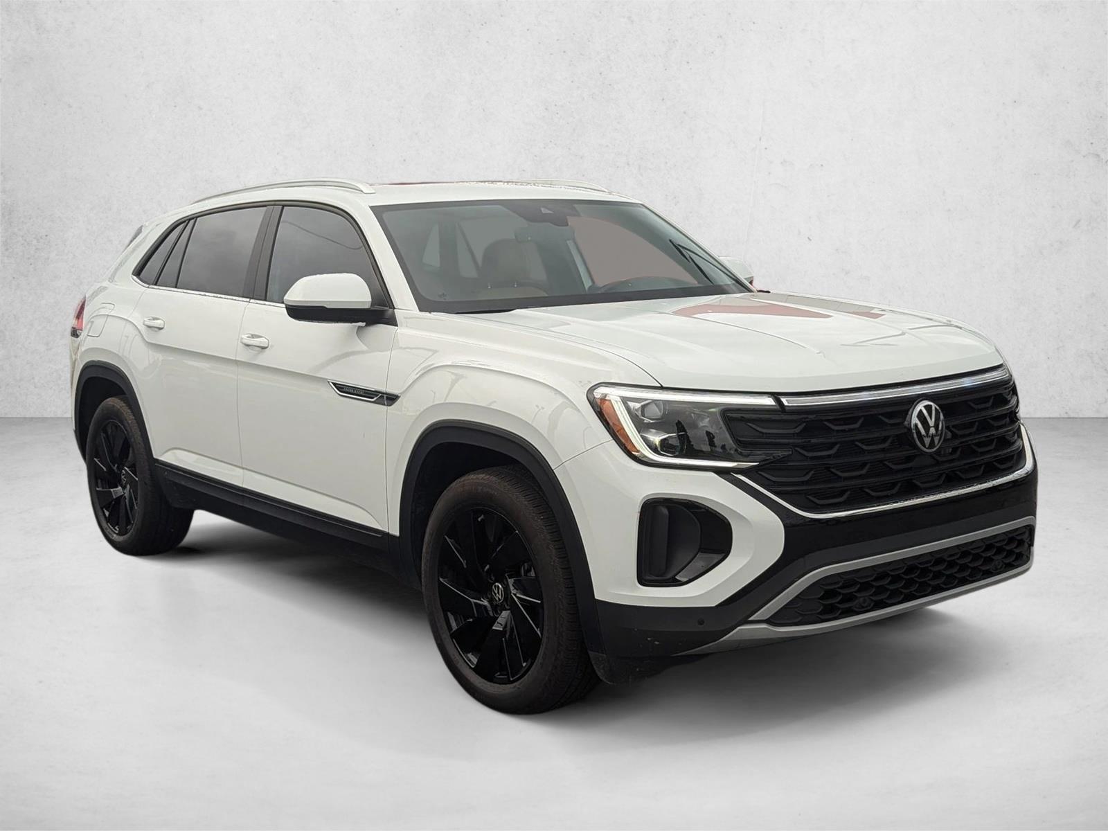 2025 Volkswagen Atlas Cross Sport SE Technology photo 2