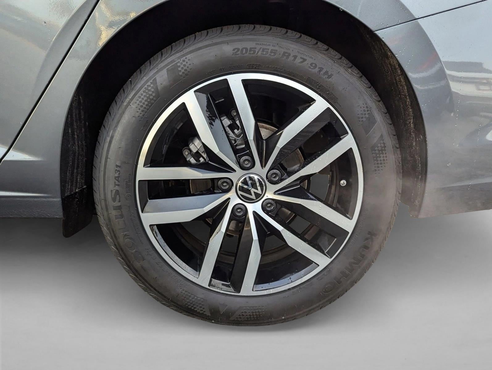 2026 Volkswagen Jetta SE - Photo 9