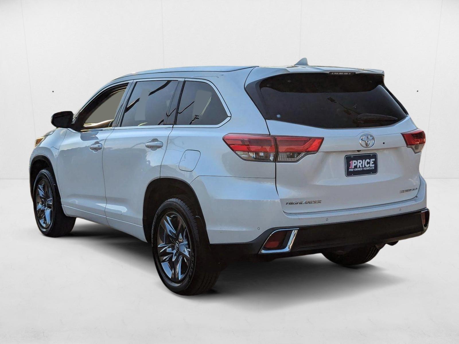 Image of Used 2019 Toyota Highlander Limited Platinum