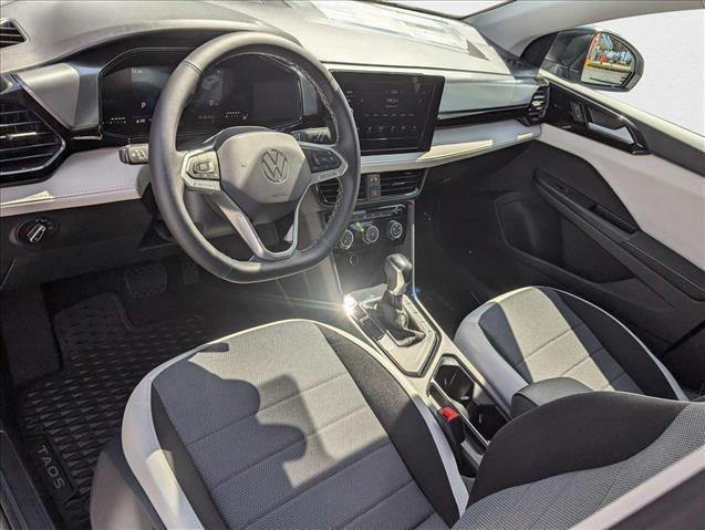 2025 Volkswagen Taos S photo 3
