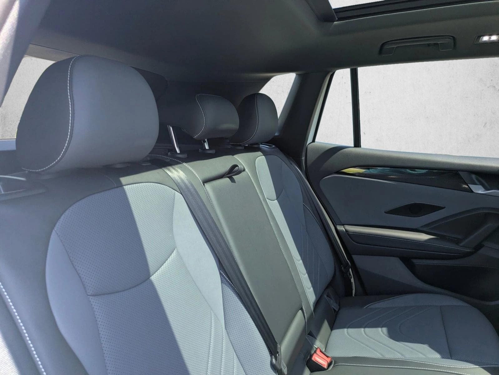 2026 Volkswagen Tiguan SE R-LINE BLACK - Photo 19