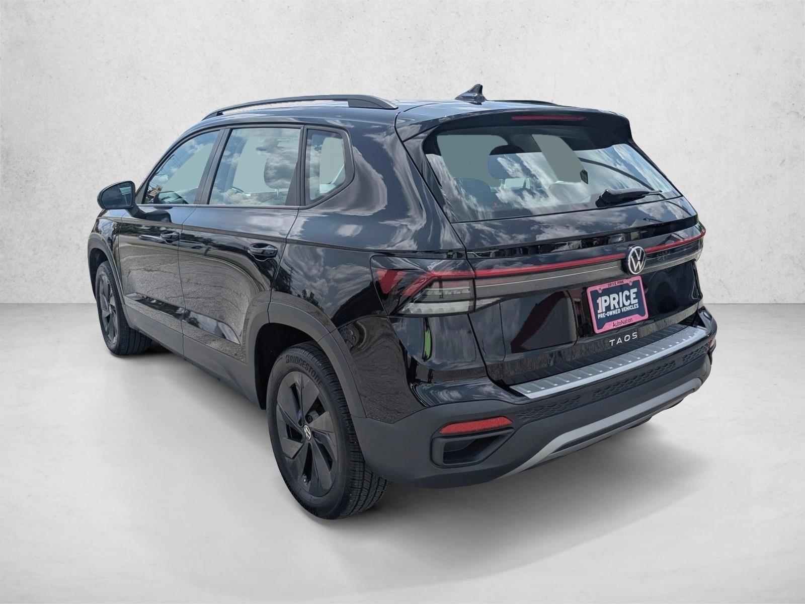 2025 Volkswagen Taos S - Photo 8