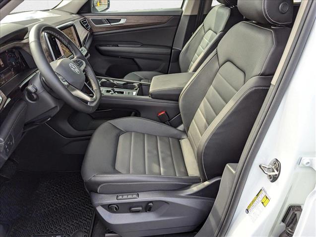 2025 Volkswagen Atlas SEL photo 4