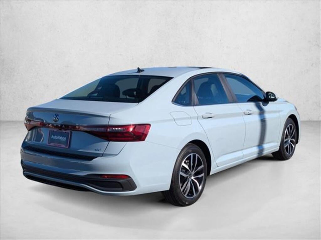 New 2026 Volkswagen Jetta SE 4dr Car