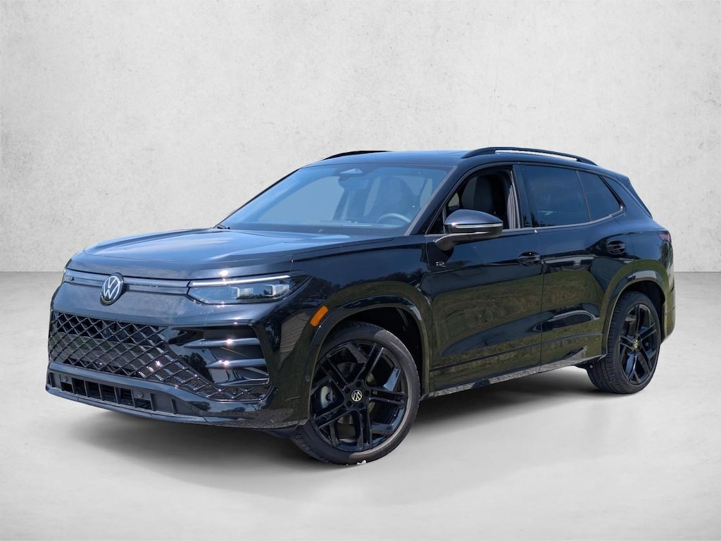 New 2026 Volkswagen Tiguan SE R-Line Black Sport Utility
