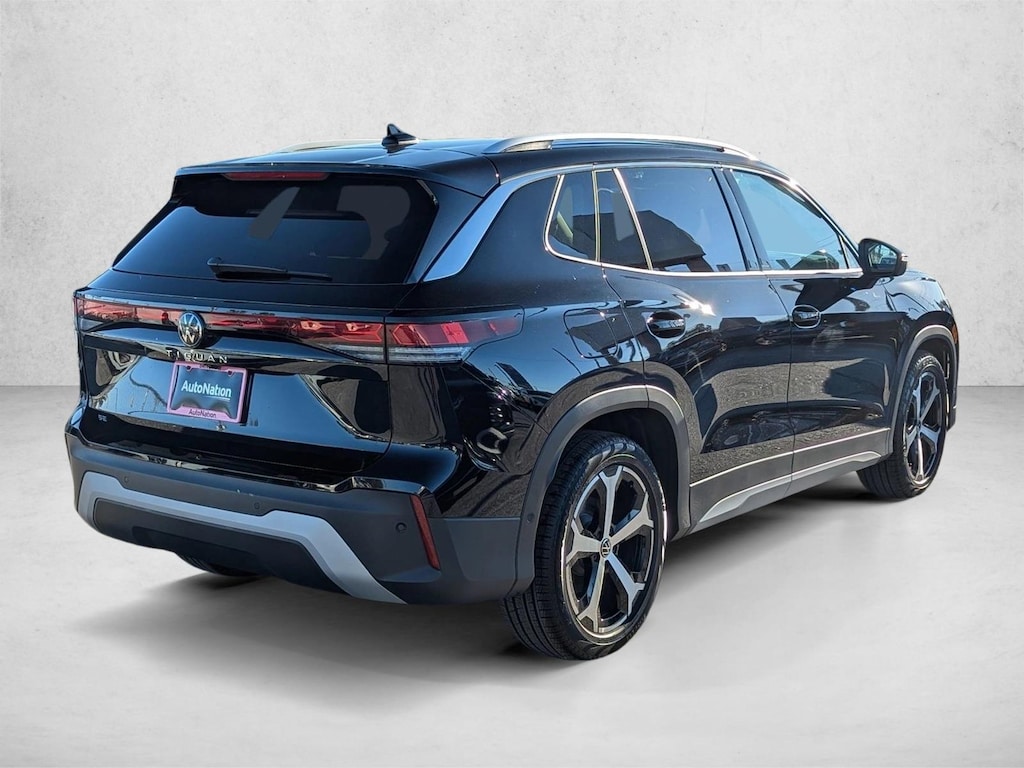 New 2026 Volkswagen Tiguan SE Sport Utility