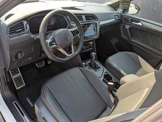 2024 Volkswagen Tiguan SE R-Line Black Sport photo 3
