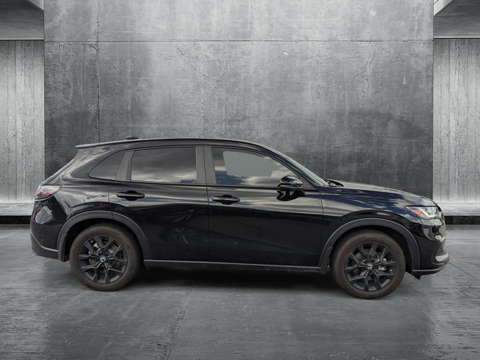 2024 Honda HR-V Sport photo 4
