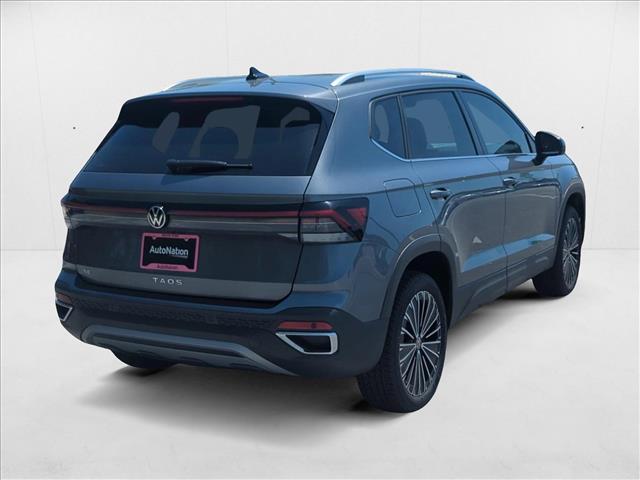 2025 Volkswagen Taos SE photo 2