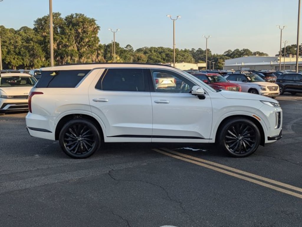Used 2024 Hyundai Palisade Calligraphy Night Edition Sport Utility