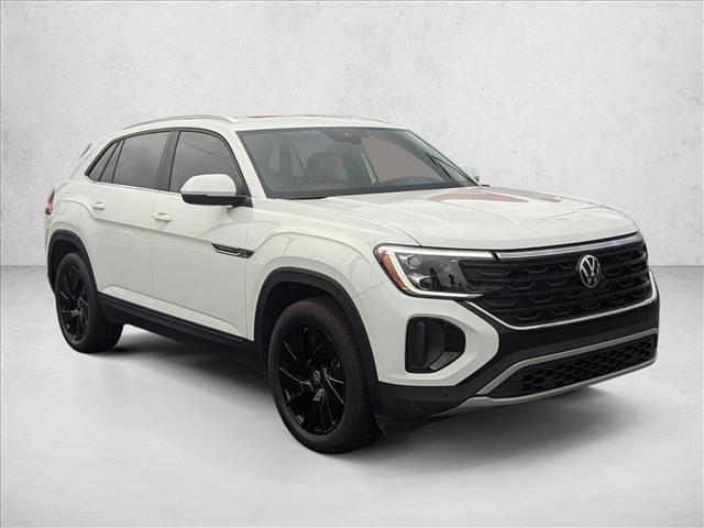2025 Volkswagen Atlas Cross Sport SE Technology photo 2