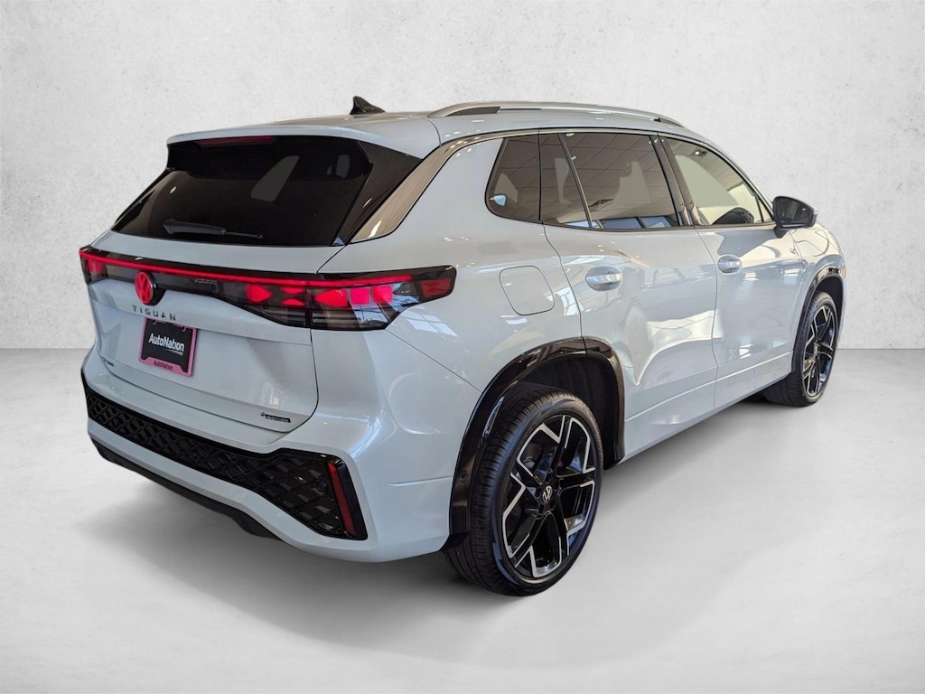 New 2026 Volkswagen Tiguan SEL R-Line Turbo Sport Utility