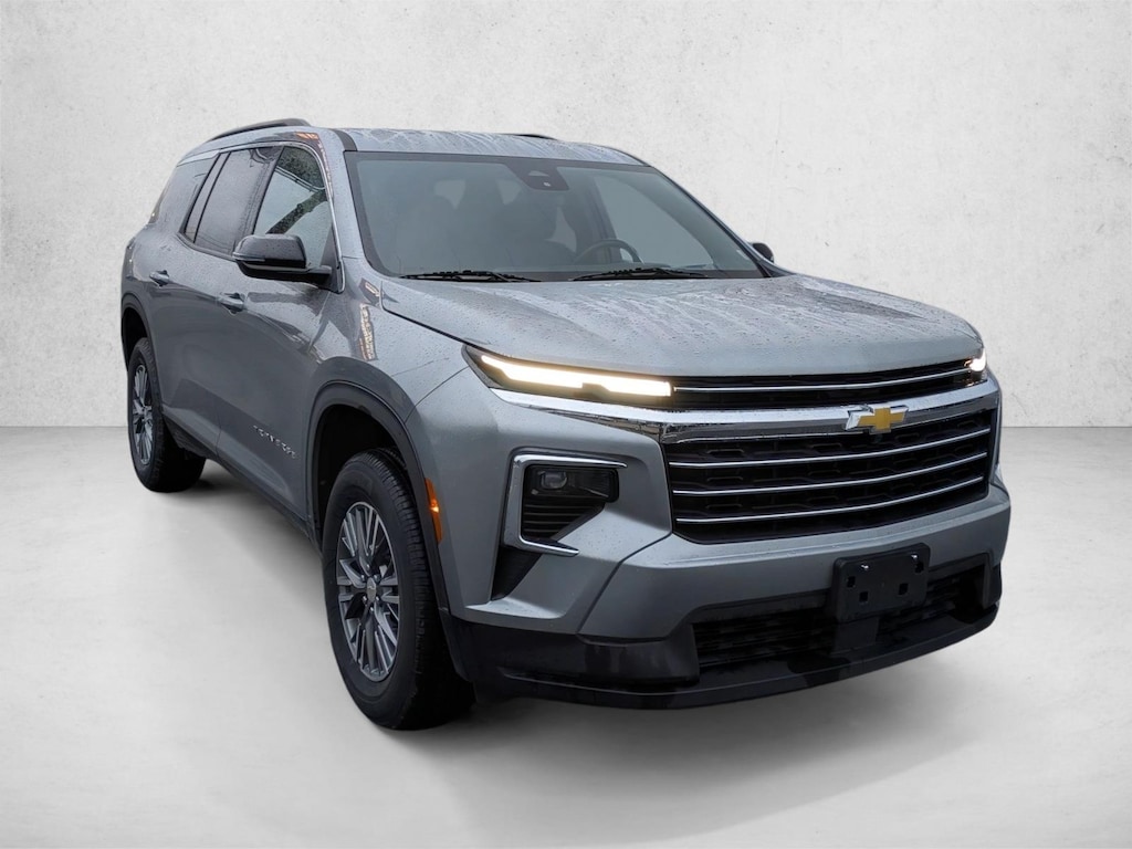 Used 2025 Chevrolet Traverse FWD LT Sport Utility