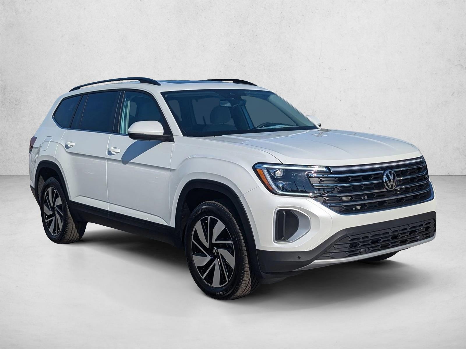 2026 Volkswagen Atlas SE w/Tech - Photo 6
