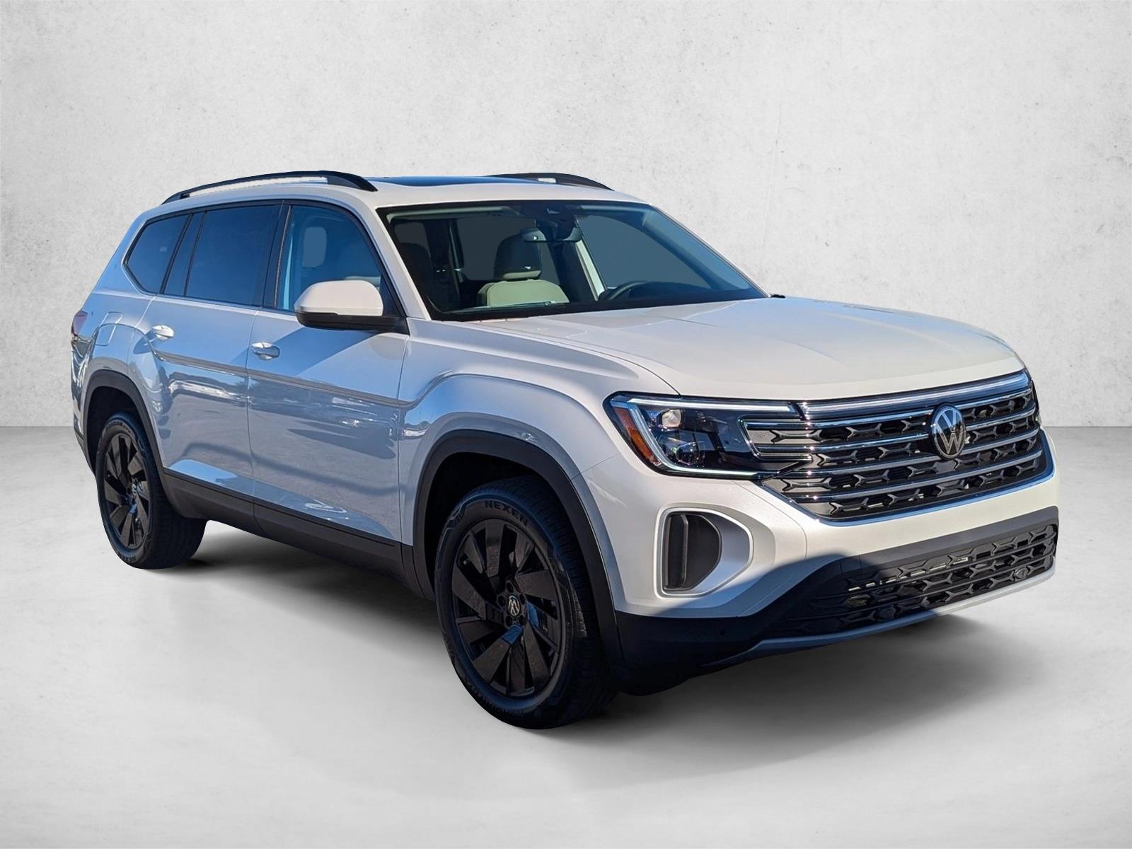 2026 Volkswagen Atlas SE w/Tech - Photo 6