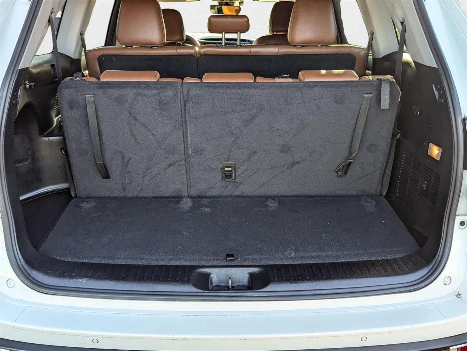 Image of Used 2019 Toyota Highlander Limited Platinum
