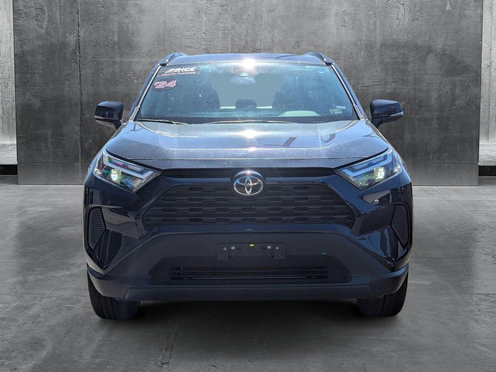 2024 Toyota RAV4 XLE photo 2