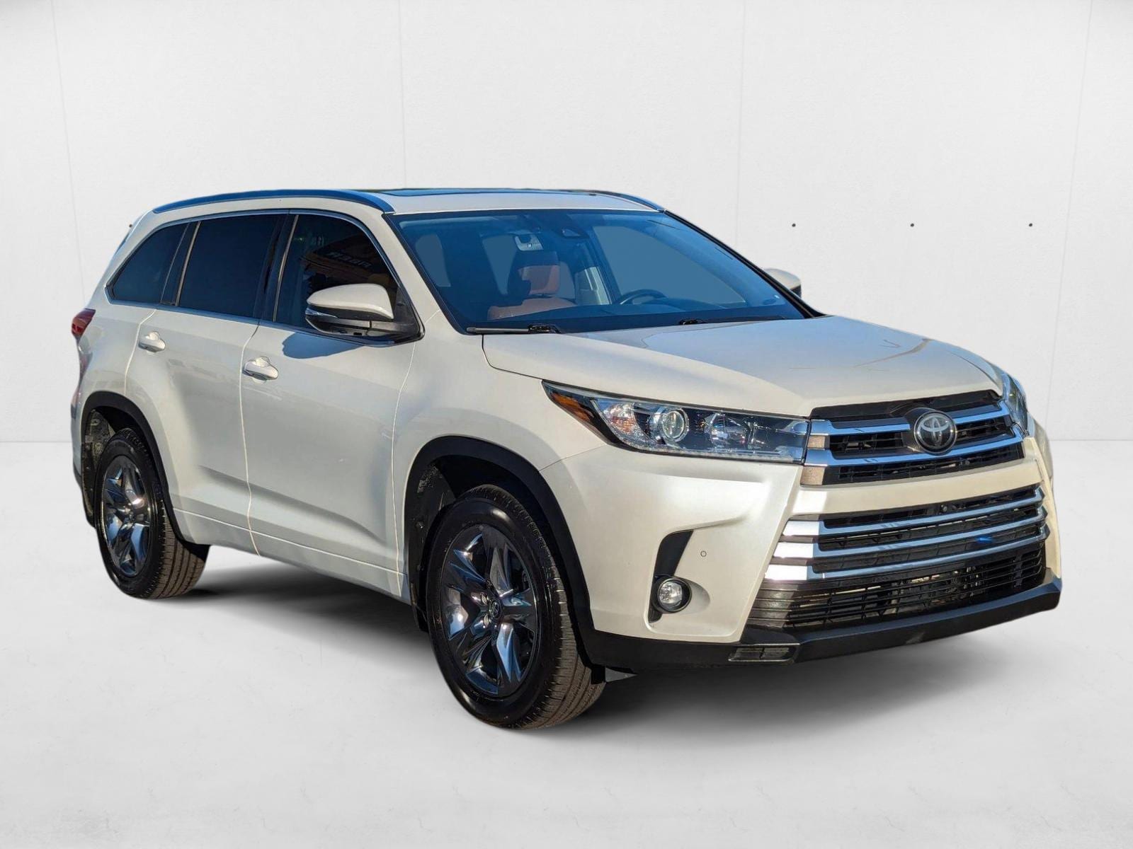 Image of Used 2019 Toyota Highlander Limited Platinum
