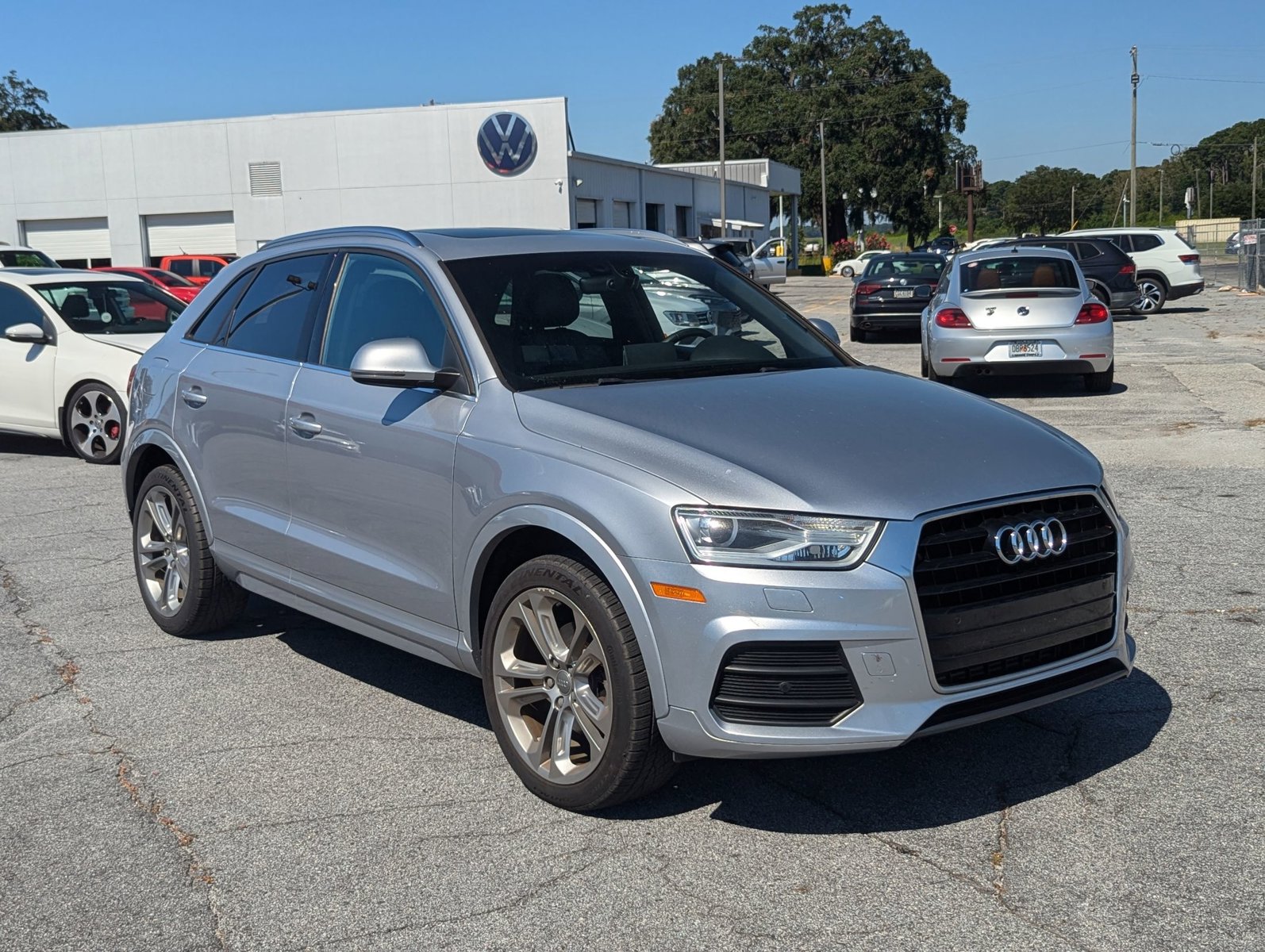 2016 Audi Q3 Premium Plus photo 2