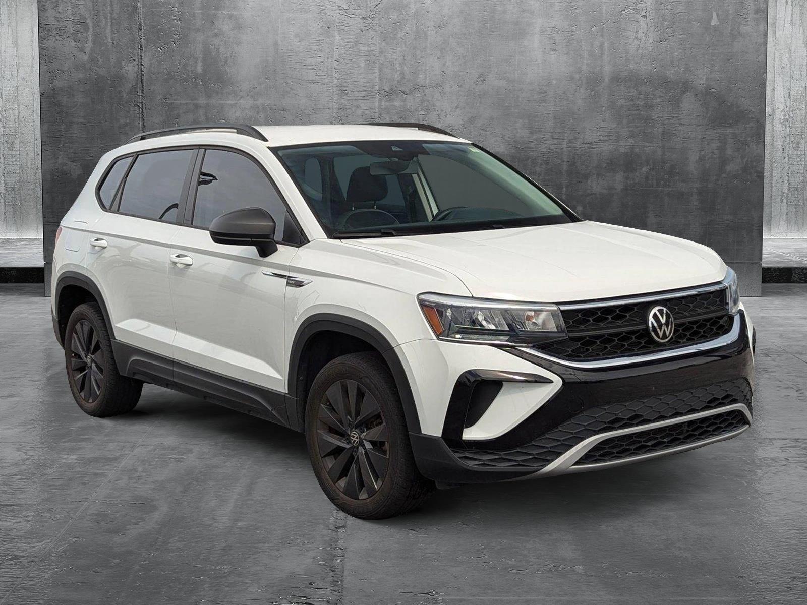 2022 Volkswagen Taos S photo 3