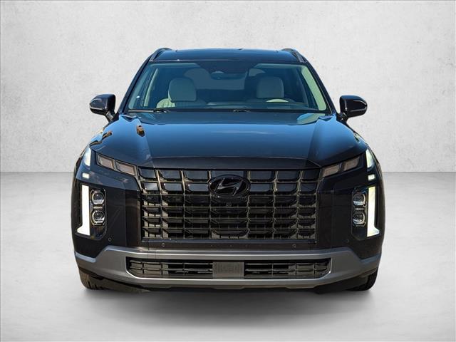 2024 Hyundai Palisade Limited photo 2
