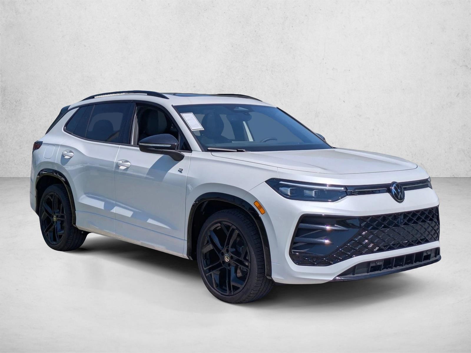 2026 Volkswagen Tiguan SE R-LINE BLACK - Photo 7