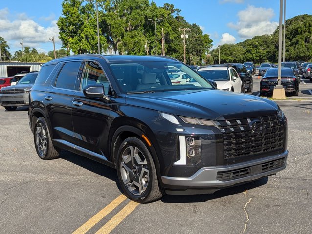 2024 Hyundai Palisade Limited photo 3