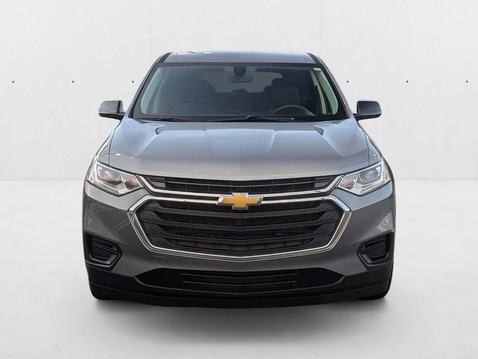 2020 Chevrolet Traverse LS photo 2