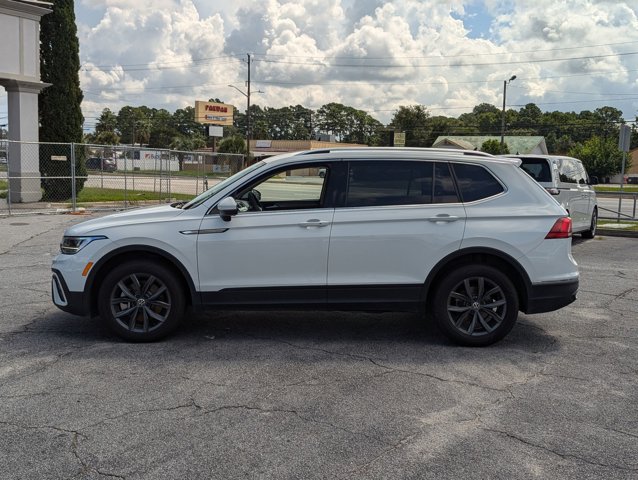 2022 Volkswagen Tiguan SE Sport photo 3