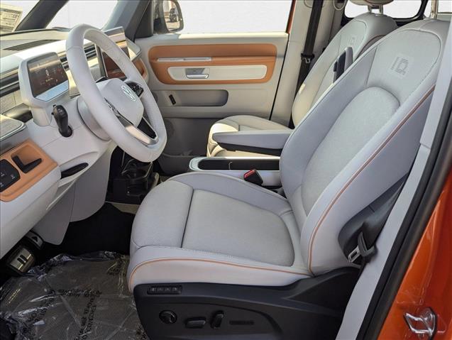 2025 Volkswagen ID. Buzz photo 4