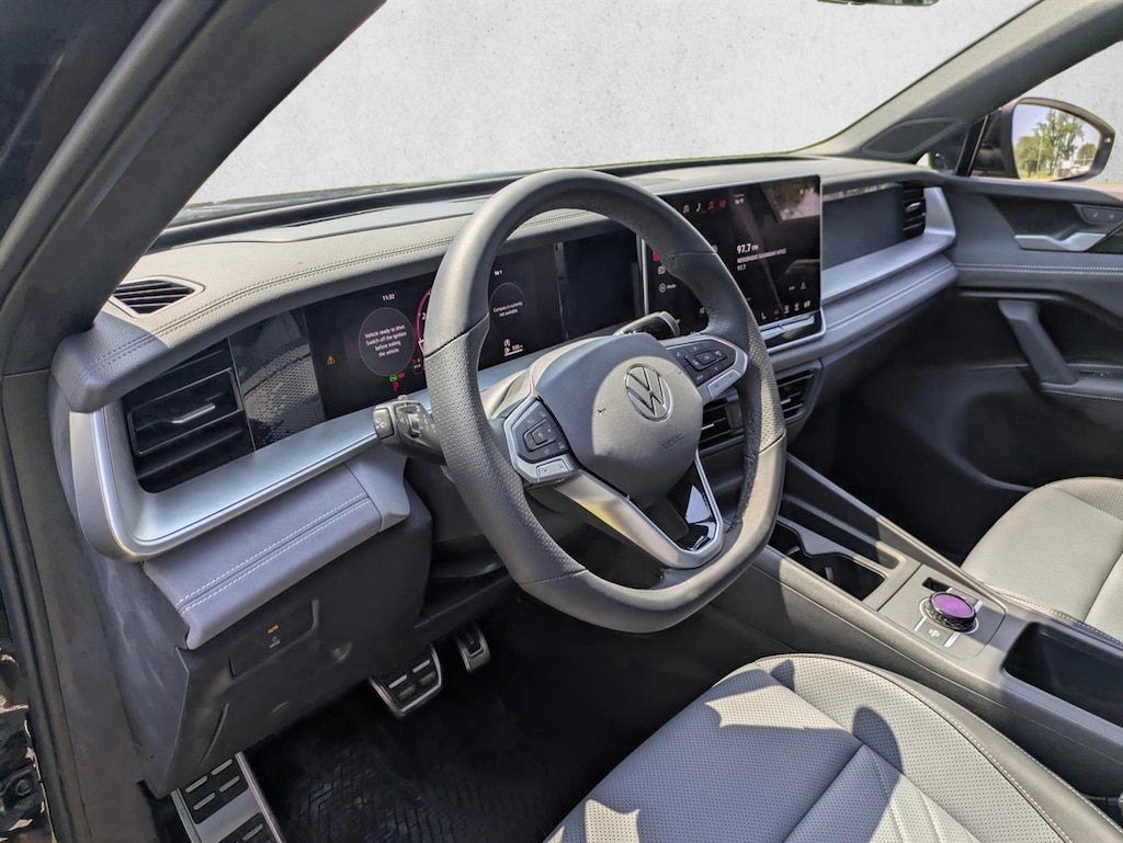 New 2026 Volkswagen Tiguan SE R-Line Black Sport Utility