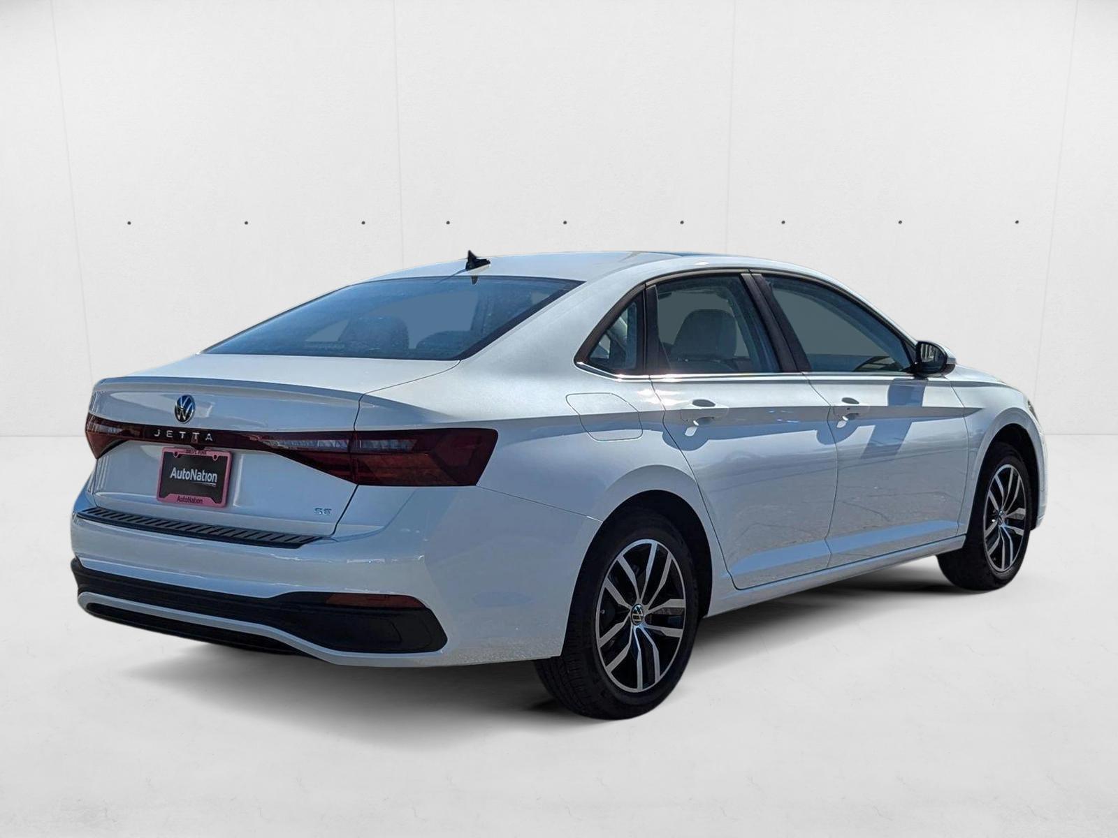 2025 Volkswagen Jetta 1.5T SE photo 2