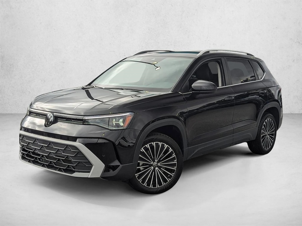 Used 2025 Volkswagen Taos SE Sport Utility